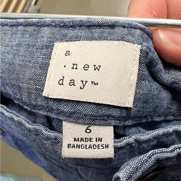 Great Condition A New Day Casual Shorts with Pockets - Picture 3 of 3